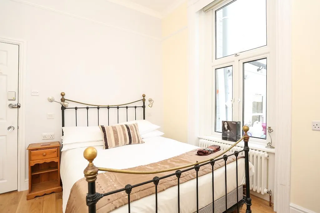 Bed & Breakfast Marina By The Sea B&B Brighton